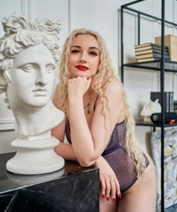 Воплощаю твои фантазии в реальность, подарю незабываемые моменты страсти. 💋 Мои услуги включают классический секс, оральные ласки, эротический массаж и многое другое. 🌹 Живу в Москве, и моя квартира окунет нас в уют и комфорт. У меня есть множество отзывов, которые гарантируют мою профессиональность и умение удовлетворить любые твои желания. 🌟 На фото - я, настоящая индивидуалка, без фотошопа и фальши. Жду твоего звонка, милый! 💋📞 Юлия